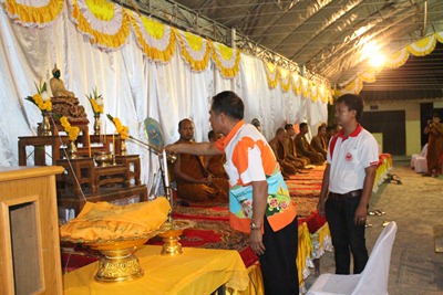 แห่ผ้าห่มพระธาตุศรีสุราษ ประจำปี 2558